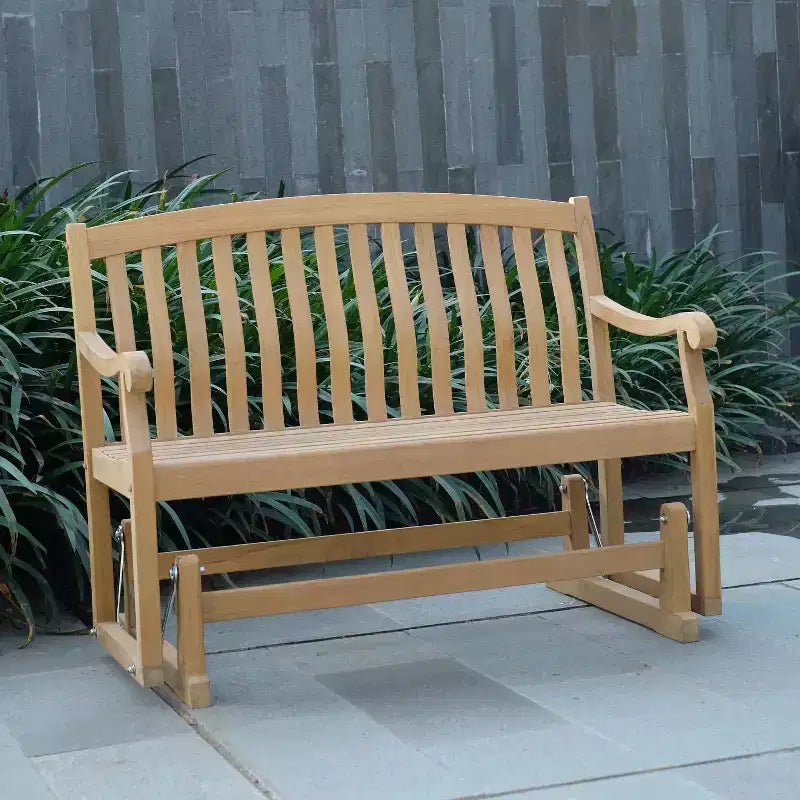 Banc à bascule en teck Sonoma Lane Gresham - Mobilier de patio 2 places résistant aux intempéries