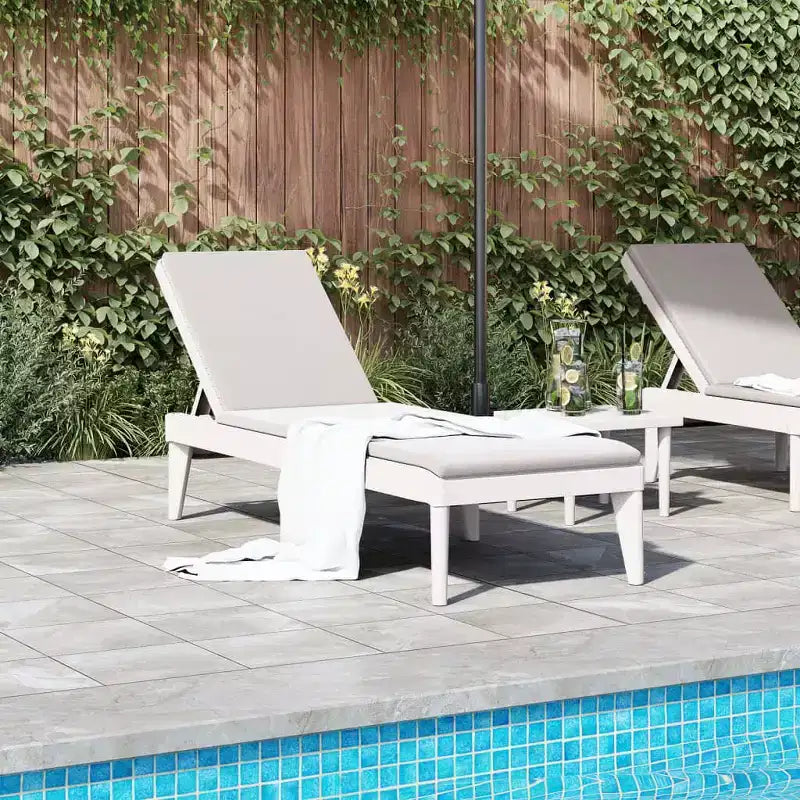vidaXL Chaise longue blanche en polypropylène dossier multi-positions moyen