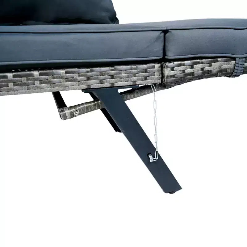 Banc extérieur pliable GDFStudio Duri moderne en acier et osier avec coussin