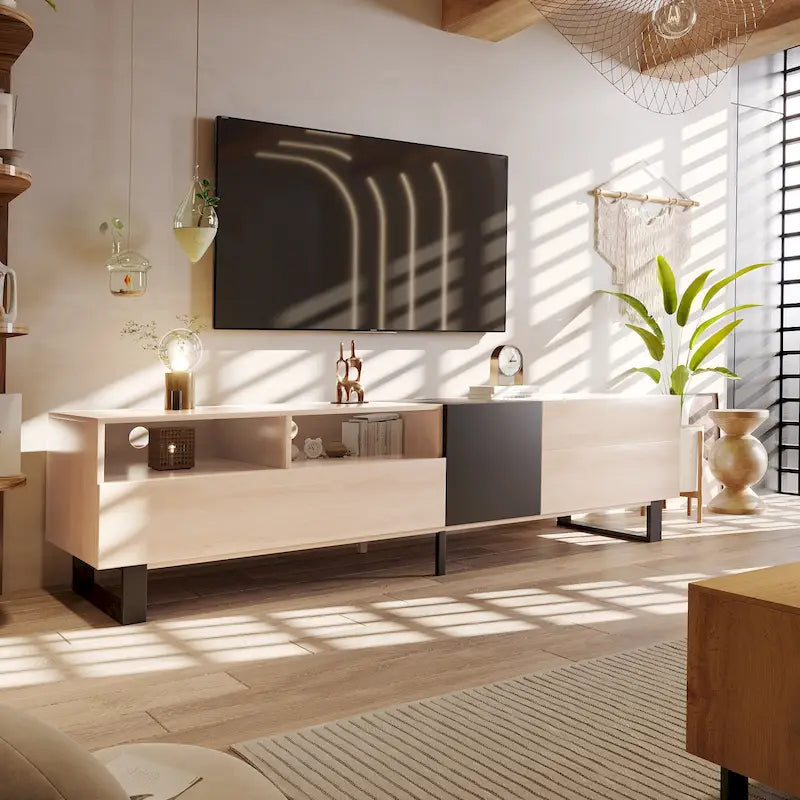 Meuble TV 70,9 po avec double espace de rangement pour téléviseurs de 80 po, en noir et bois naturel
