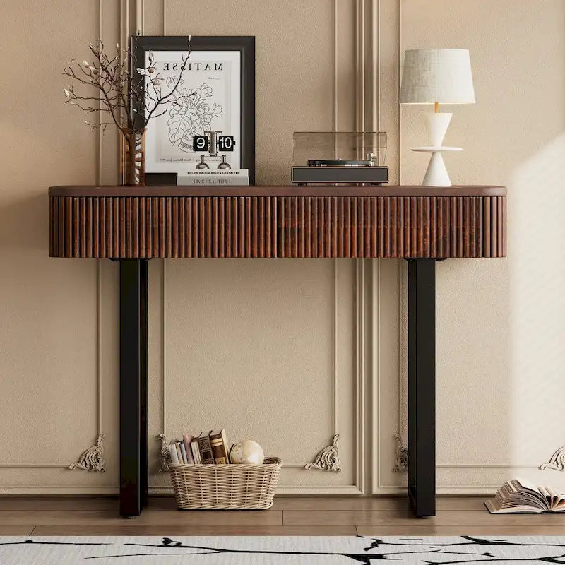 Table d'entrée en bois massif avec design cannelé, miel et noir