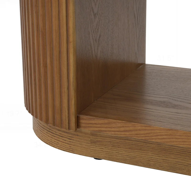 Console polyvalente mince avec étagère ouverte et grain de bois élégant pour le salon