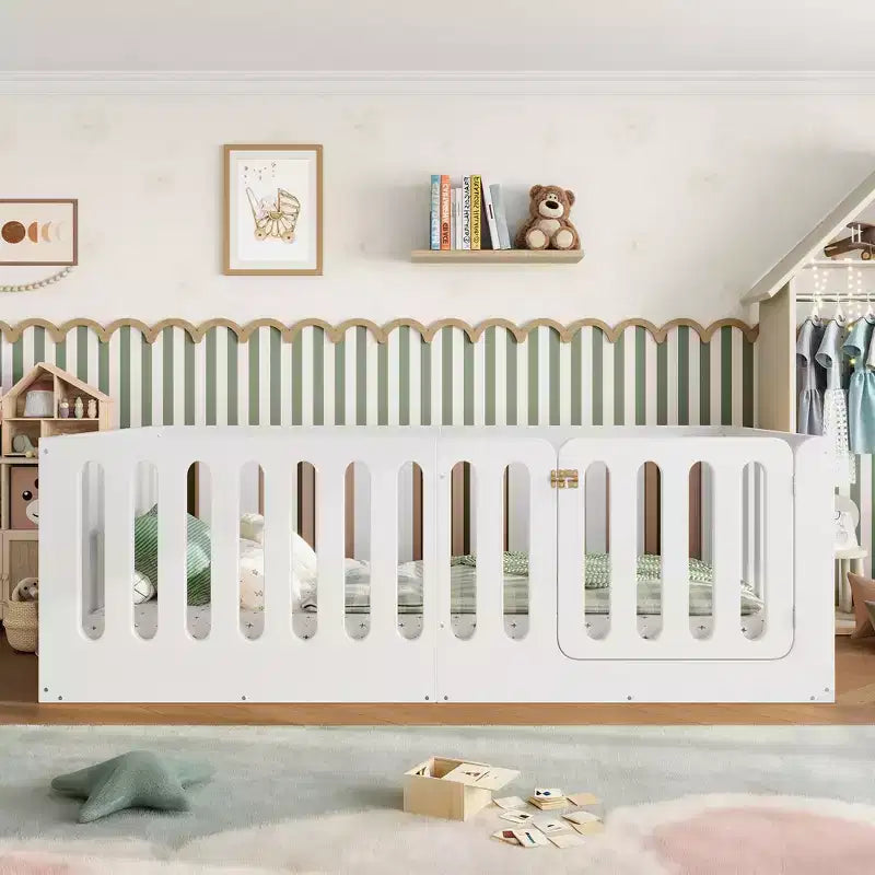 Lit de plancher Montessori double blanc avec barrières et porte – Bois massif, 1 enfant