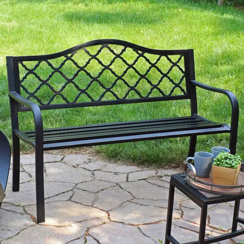 Banc de jardin extérieur en fonte noire Sunnydaze 2 places avec motif en treillis