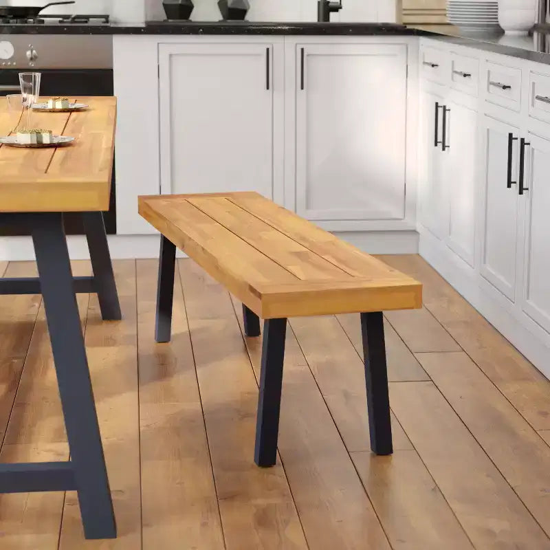 Banc rustique en bois d'acacia Emma and Oliver avec deux places assises, pieds en bois évasés et surface à lattes pour usage intérieur et extérieur