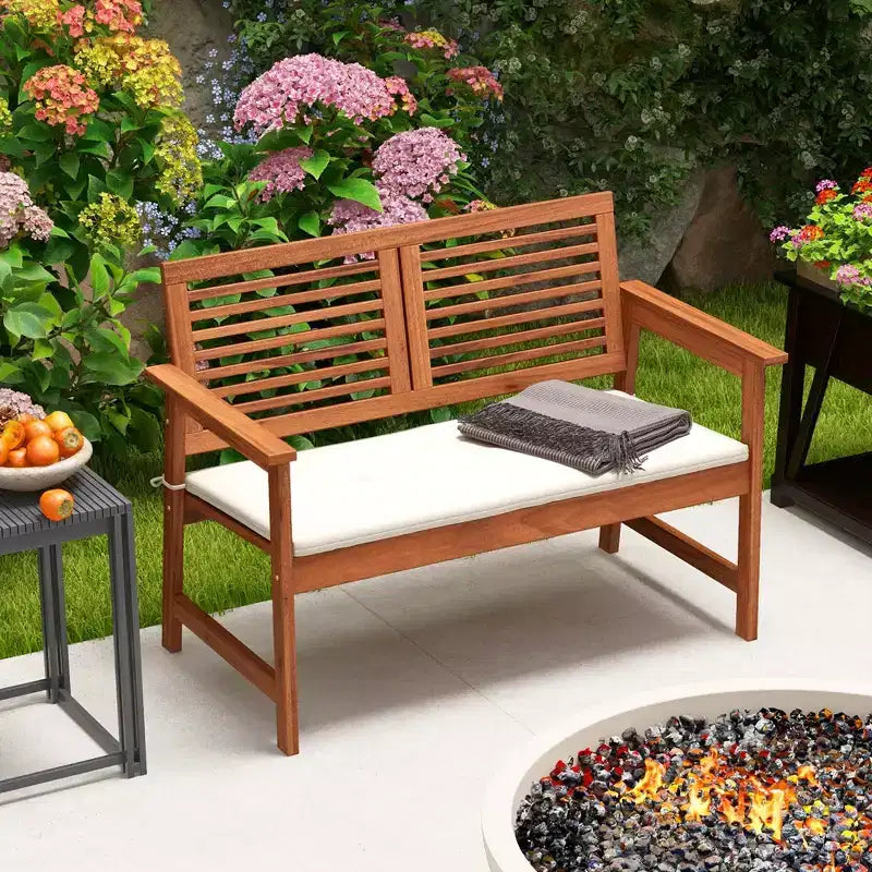 Banc de patio Costway, causeuse d'extérieur en bois massif avec dossier et coussin pour porche et jardin