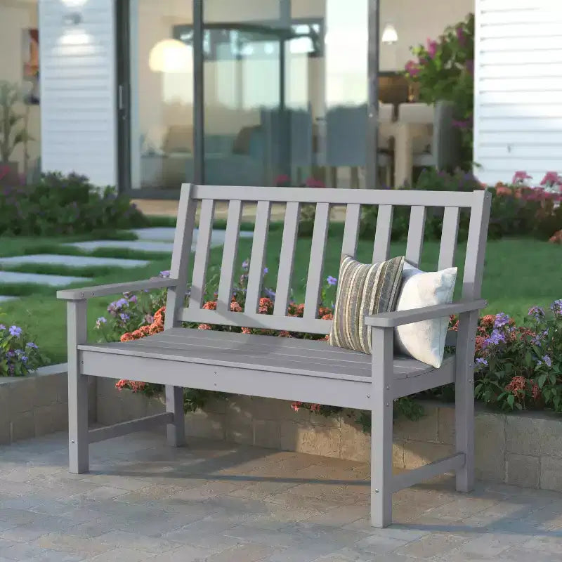 Banc intérieur/extérieur Emma et Oliver avec assise et accoudoirs profilés en PEHD recyclé