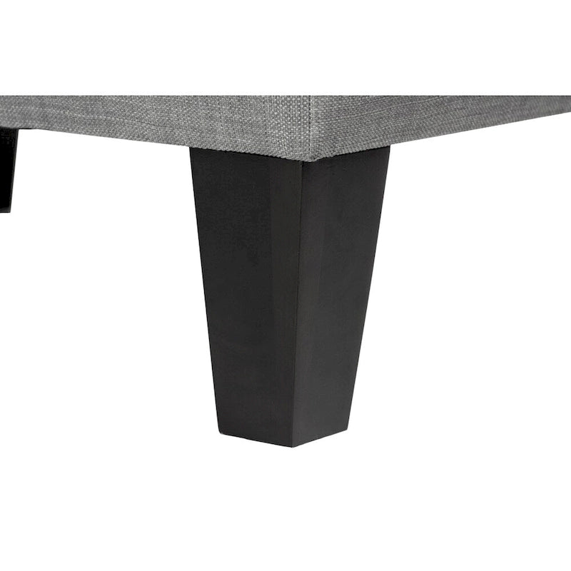 Ottoman ferme rembourré gris à boutons décoratifs capitonnés MAX Squared de MJL Furniture
