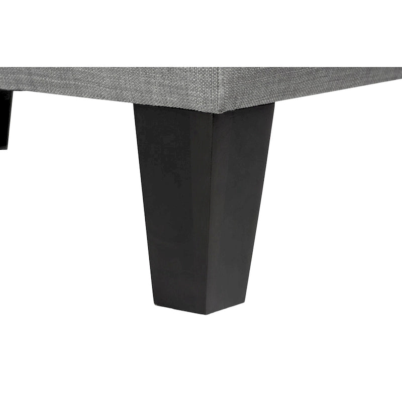 Ottoman ferme rembourré gris à boutons décoratifs capitonnés MAX Squared de MJL Furniture
