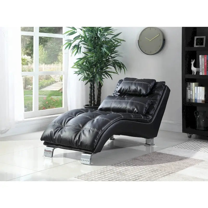 Chaise longue capitonnée Isley avec base arquée