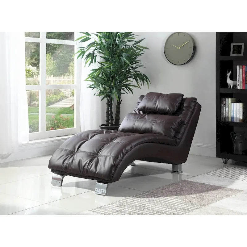 Chaise longue capitonnée Isley avec base arquée