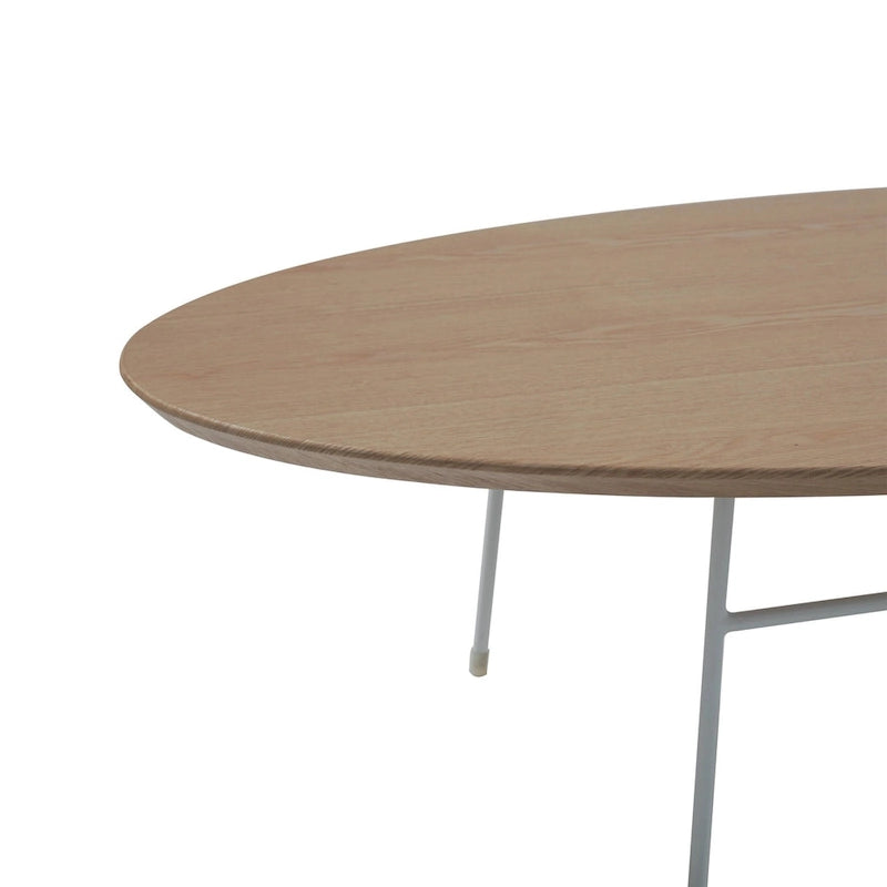 Table basse d'appoint ovale moderne Rossmore avec cadre en acier thermolaqué blanc pour bureau, salon ou chambre.