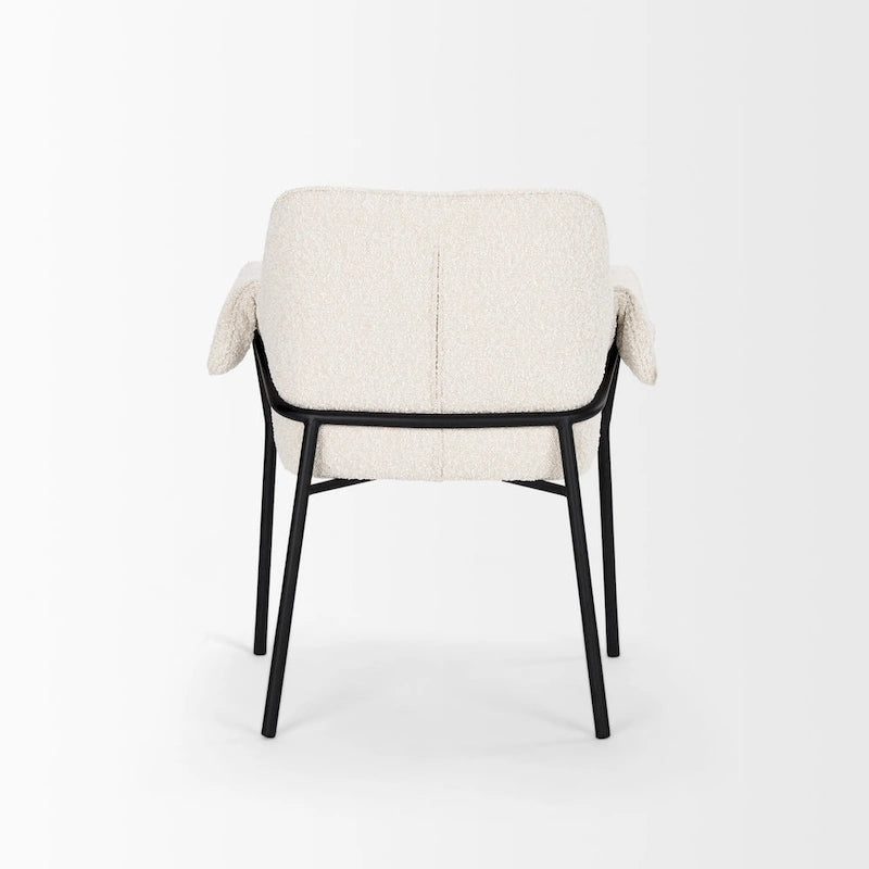 Chaise de salle à manger Brently avec tissu bouclé crème et pieds en métal noir mat