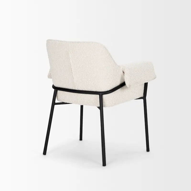 Chaise de salle à manger Brently avec tissu bouclé crème et pieds en métal noir mat