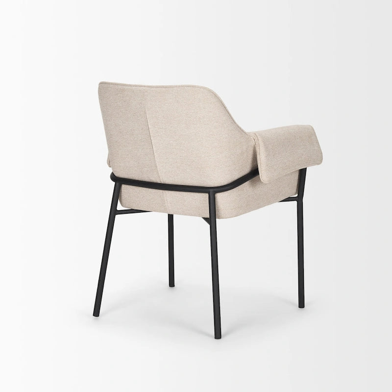 Chaise de salle à manger Brently avec tissu bouclé crème et pieds en métal noir mat