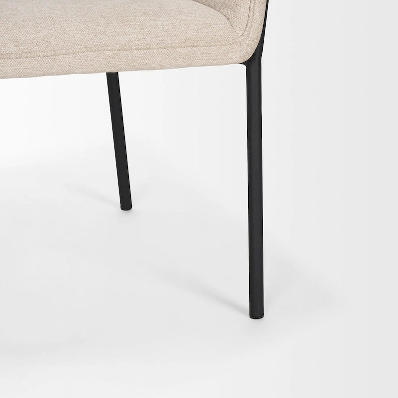 Chaise de salle à manger Brently avec tissu bouclé crème et pieds en métal noir mat