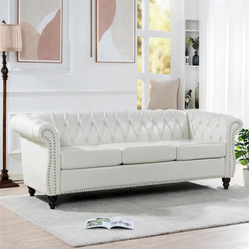 Canapé 3 places Chesterfield avec accoudoirs roulés (modèle 84)