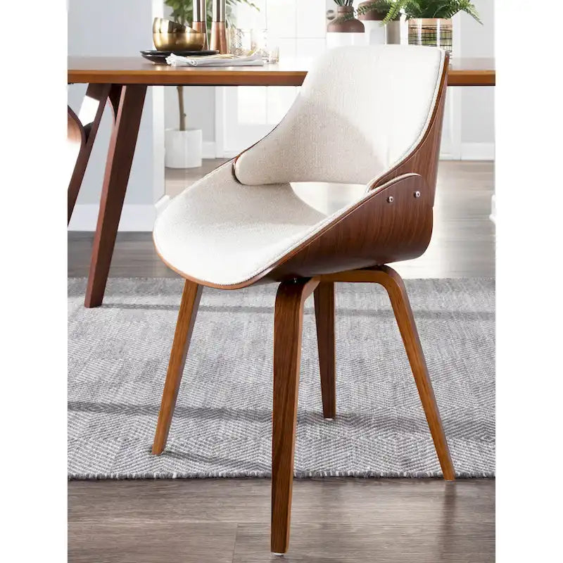 Chaise de salle à manger/d'appoint rembourrée moderne Carson Carrington Svetlana de style Mid-century