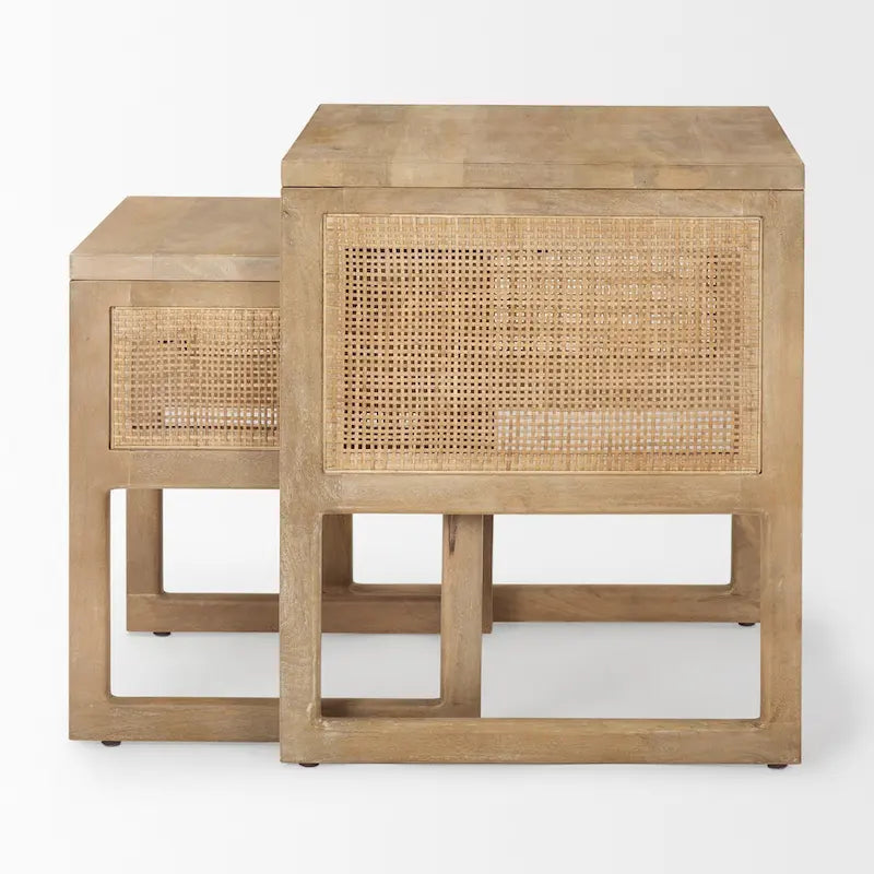 Tables d'appoint gigognes carrées en bois massif Grier avec accents en rotin (ensemble de 2) - 20L x 20l x 23H