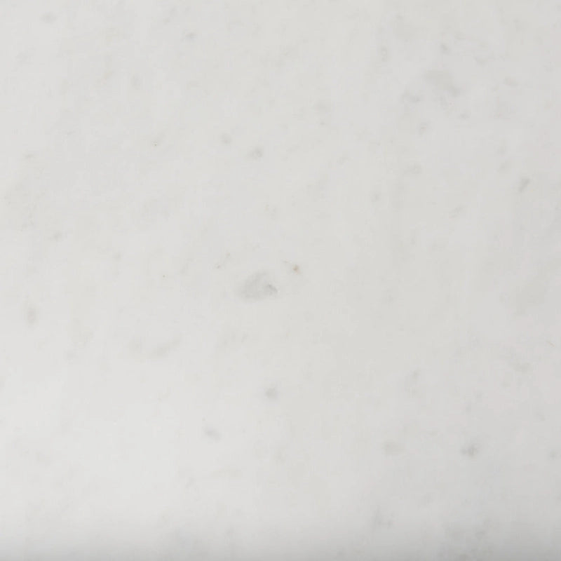 Table d'appoint ronde Enzo en marbre blanc avec piètement cannelé en bois massif brun clair