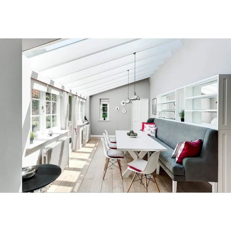 Lot de 2 chaises de salle à manger modernes du milieu du siècle, sans accoudoirs, avec coque en plastique et piètement en bois naturel de type Eiffel, couleur rouge