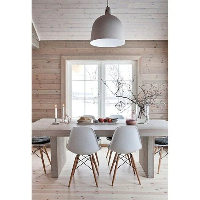 Lot de 2 chaises de salle à manger modernes du milieu du siècle, sans accoudoirs, avec coque en plastique et piètement en bois naturel de type Eiffel, couleur rouge