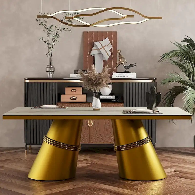 Table à manger dorée brossée avec plateau en verre de 78 pouces et base en forme de tonneau fuselé
