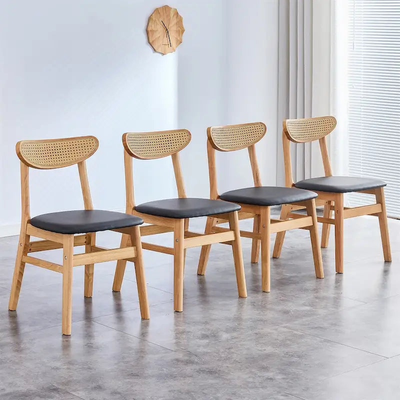 La chaise de salle à manger en bois massif, élégante et durable