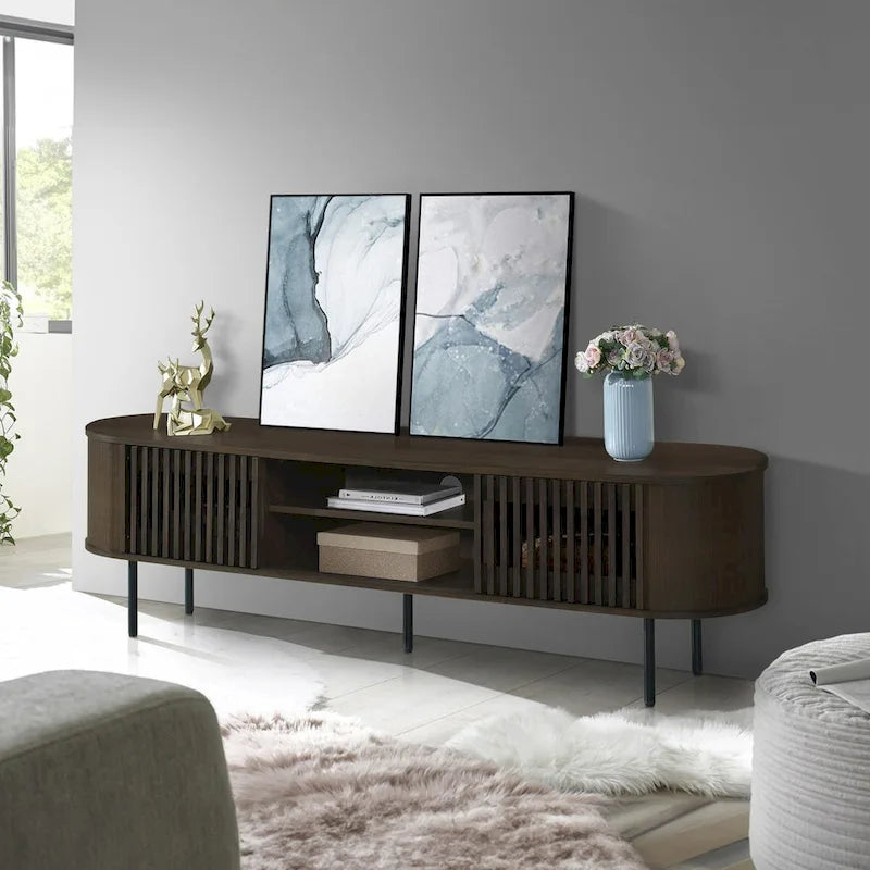 Meuble TV 2 étagères avec portes coulissantes Brax de New Classic Furniture