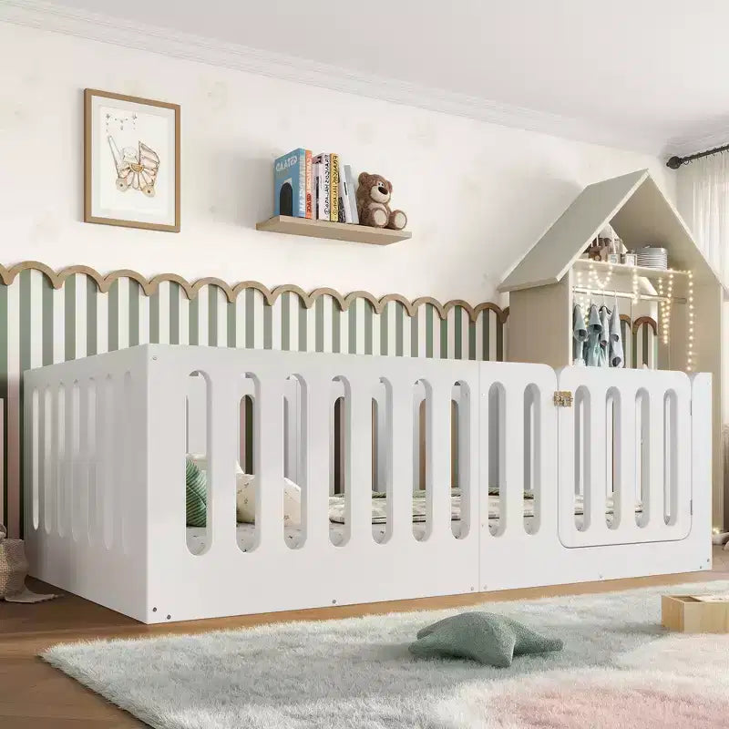 Lit de plancher Montessori double blanc avec barrières et porte – Bois massif, 1 enfant